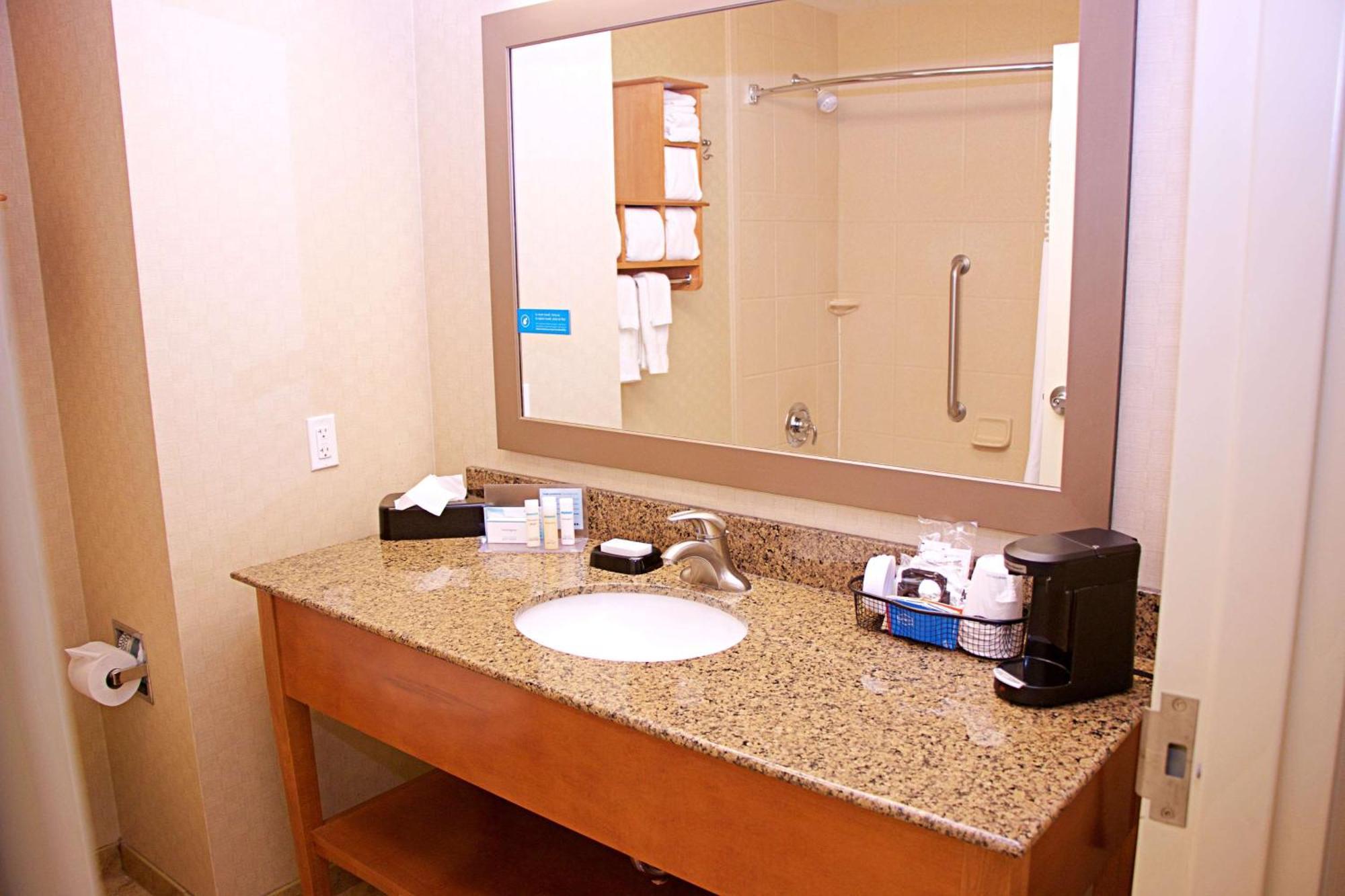 Hampton Inn Сидней Экстерьер фото